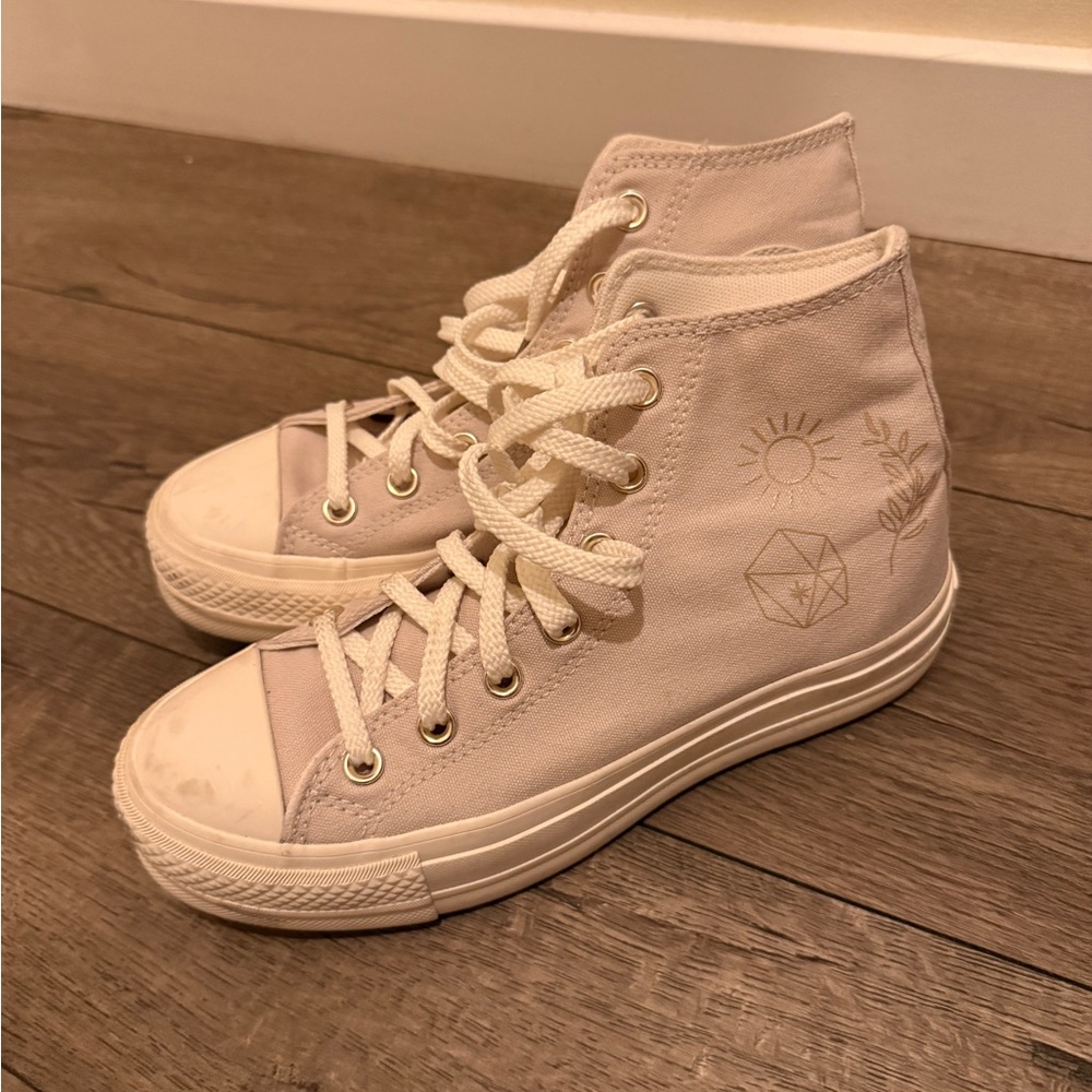Beige Witch High Top Converse 7.5 Womens